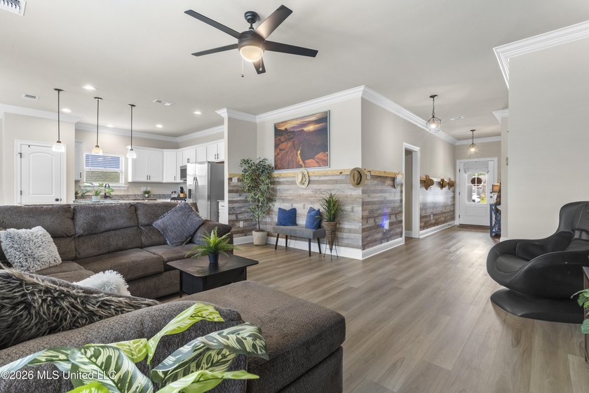 ADORABLE brick home on a large corner lot in Rosalie Place! The - photo 12