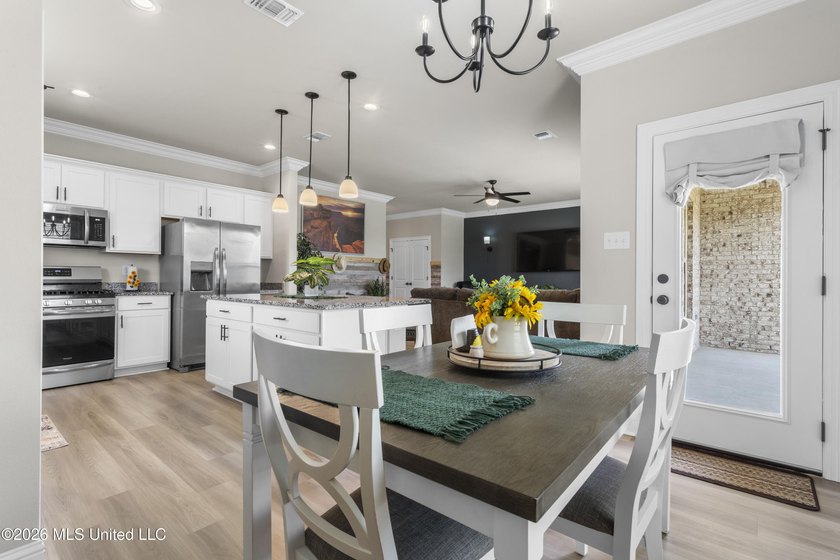 ADORABLE brick home on a large corner lot in Rosalie Place! The - photo 21