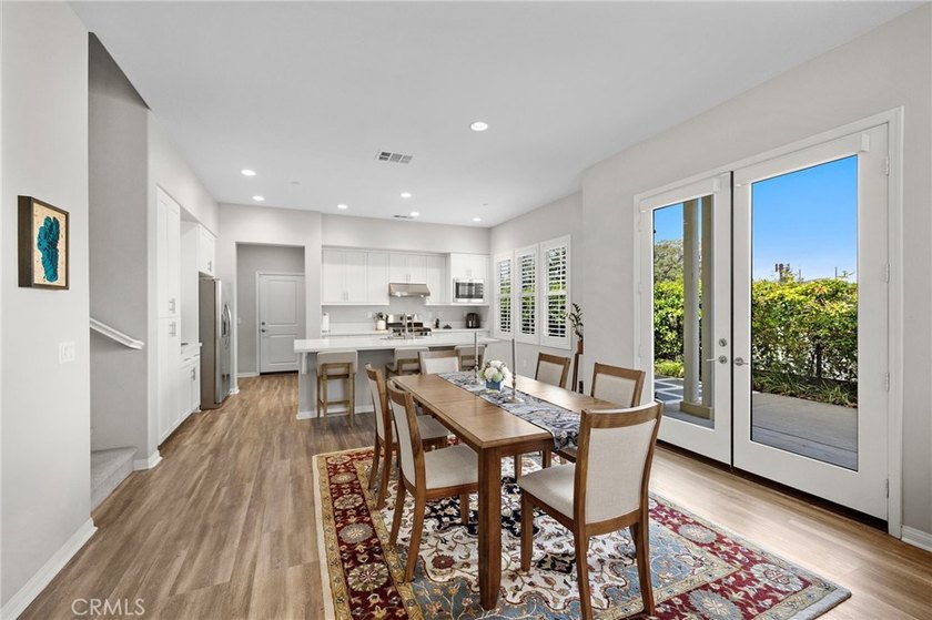 Welcome to 10 Promesa a bright and stunning town home with - photo 10