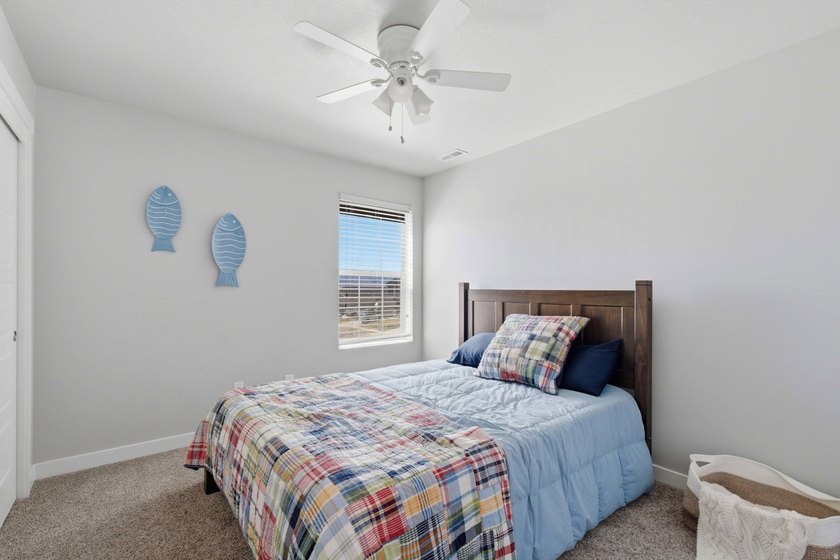 2 STORY UPGRADED IVORY BUILT GEM- Dreamy Great room/kitchen - photo 37
