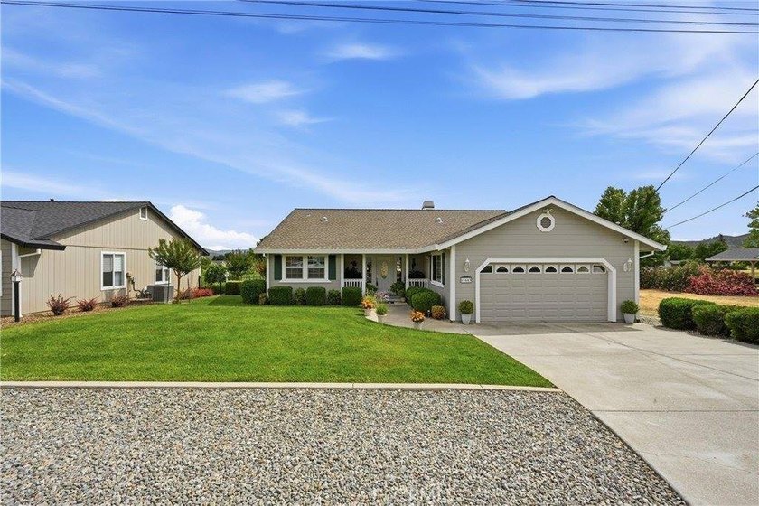 Meticulously maintained and beautifully landscaped, this - photo 38