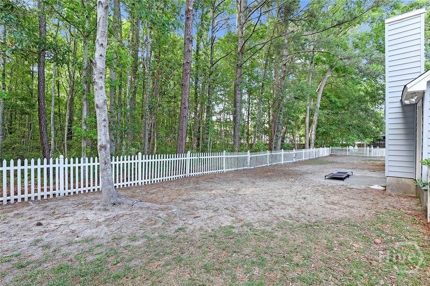 Tucked away on a quiet cul-de-sac in the desirable Summerfield - photo 50