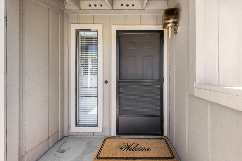 Welcome to this beautifully updated 2-bedroom, 2-bath - photo 4