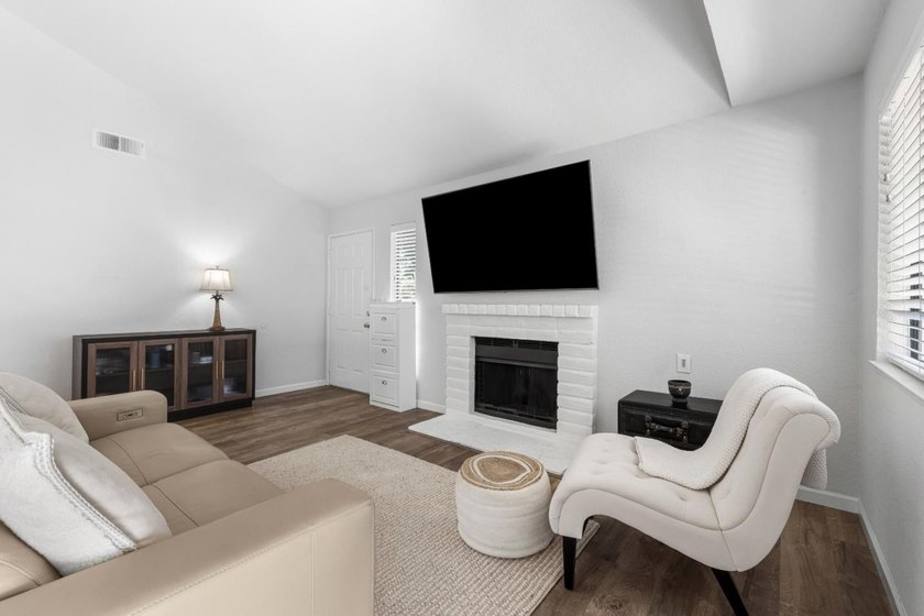 Welcome to this beautifully updated 2-bedroom, 2-bath - photo 10
