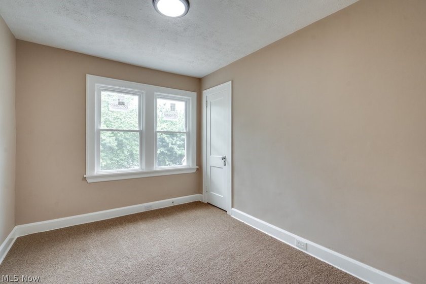Move-in ready with extensive updates! New windows, flooring - photo 14