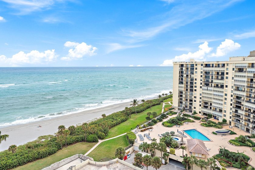 With The Most Amazing Water Views &amp; Amenities of a Luxury - photo 16