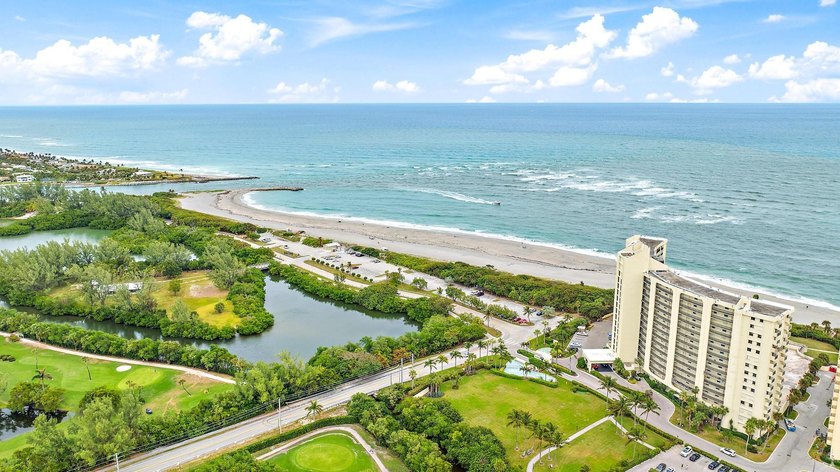 With The Most Amazing Water Views &amp; Amenities of a Luxury - photo 19