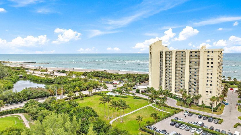 With The Most Amazing Water Views &amp; Amenities of a Luxury - photo 20