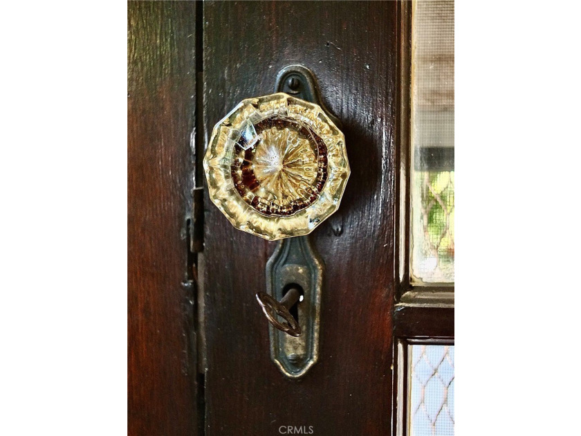 3839 Cedar Avenue... an enchanting 3-bedroom Craftsman - photo 23
