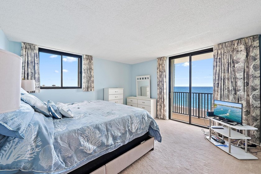 With The Most Amazing Water Views &amp; Amenities of a Luxury - photo 27