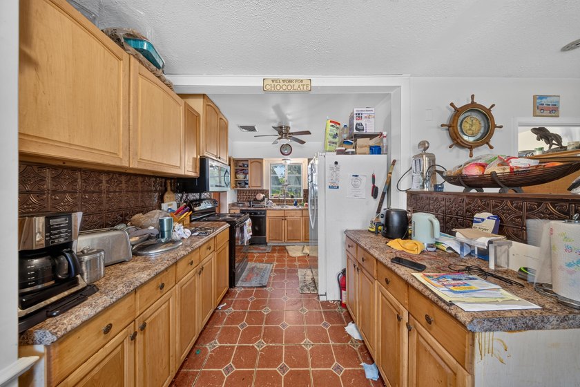 Investor opportunity in Fort Pierce! This 3-bedroom, 2-bath CBS - photo 4