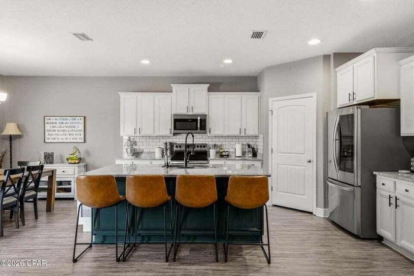 Fanning Bayou, a sought-after neighborhood where country charm - photo 15