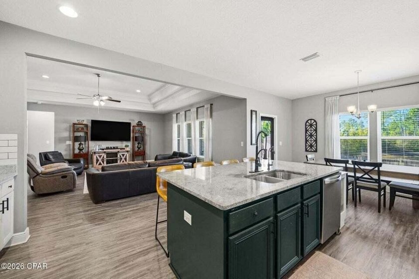 Fanning Bayou, a sought-after neighborhood where country charm - photo 17