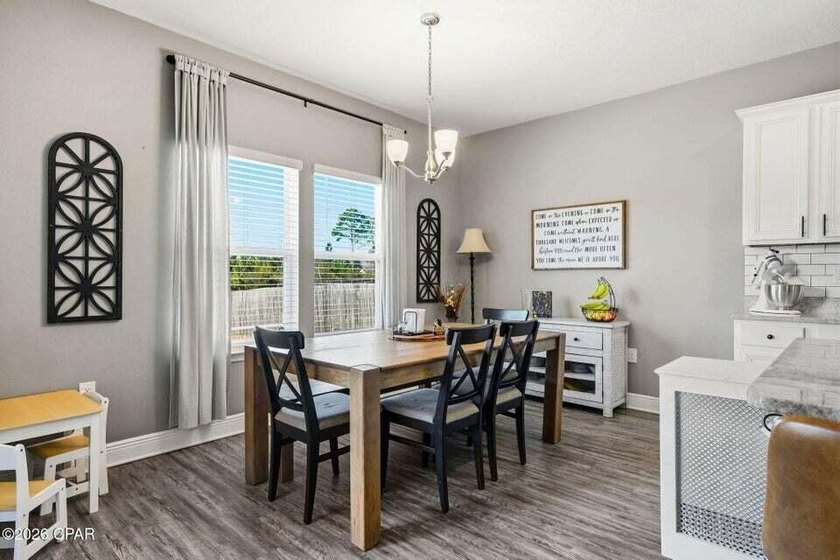 Fanning Bayou, a sought-after neighborhood where country charm - photo 19