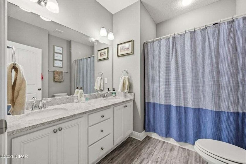 Fanning Bayou, a sought-after neighborhood where country charm - photo 21