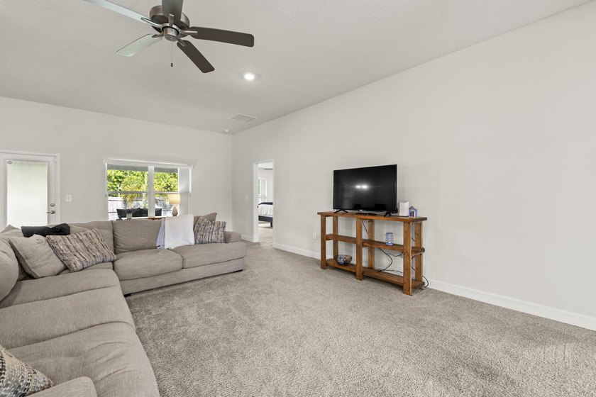 Completed in November 2021, this beautifully maintained CBS home - photo 6