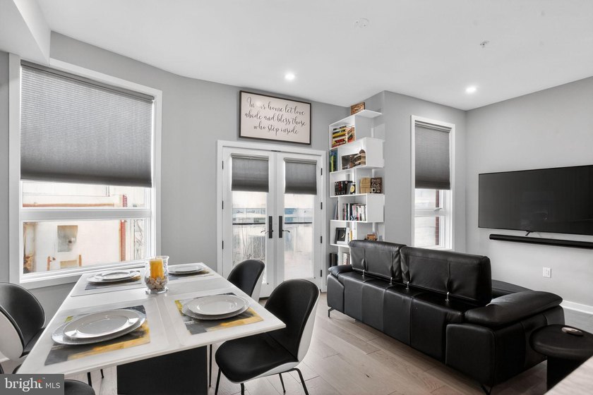 Welcome to 343 N Front Street, Unit B - a stunning 2-bedroom - photo 15
