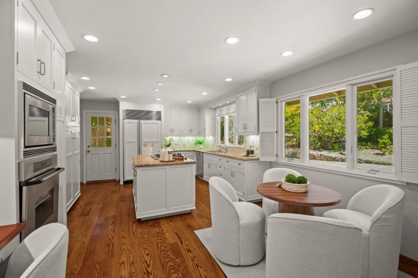 This lovely 3,266 square foot, 5 bedroom, 3.5 bathroom home - photo 16