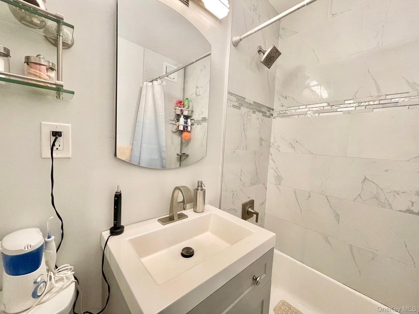 Experience the Luxury of a Top Floor Penthouse for Sale Looking - photo 6