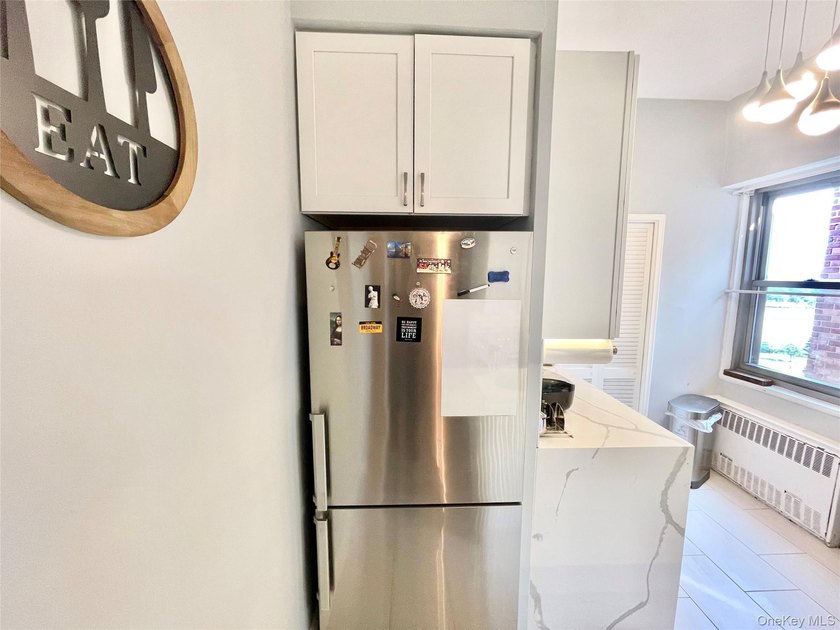 Experience the Luxury of a Top Floor Penthouse for Sale Looking - photo 9