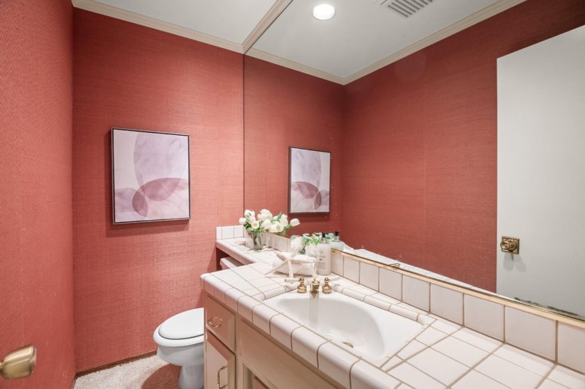 This lovely 3,266 square foot, 5 bedroom, 3.5 bathroom home - photo 36