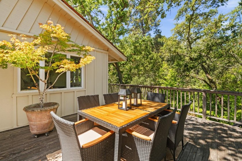This lovely 3,266 square foot, 5 bedroom, 3.5 bathroom home - photo 49