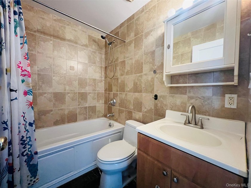 Location! Location! Location! Welcome to this well-maintained - photo 10