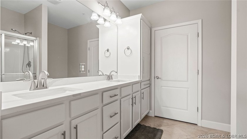 Welcome to your lakefront escape at Sunset Palms! This beautiful - photo 26