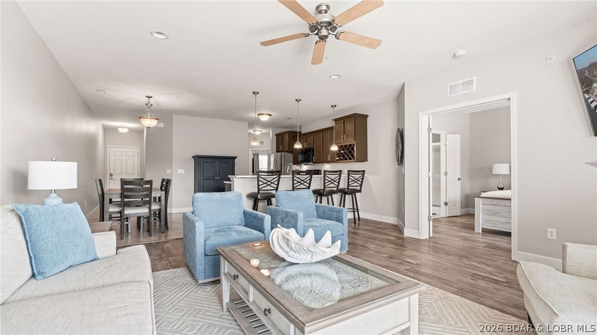 Welcome to your lakefront escape at Sunset Palms! This beautiful - photo 29