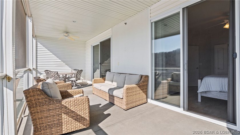 Welcome to your lakefront escape at Sunset Palms! This beautiful - photo 33