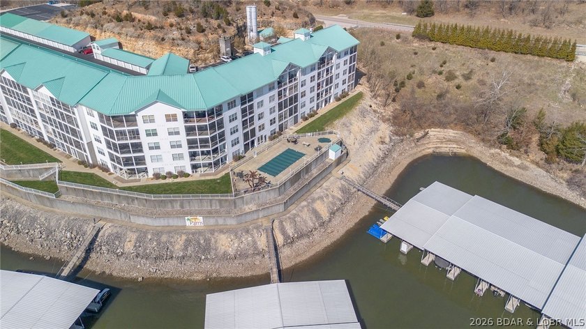 Welcome to your lakefront escape at Sunset Palms! This beautiful - photo 46