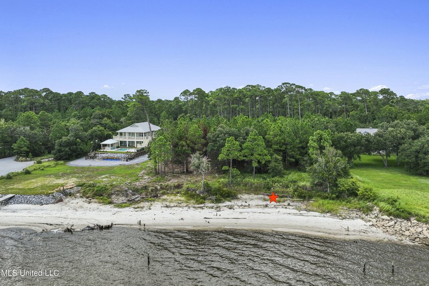 Create your own little slice of paradise on Belle Fontaine - photo 2