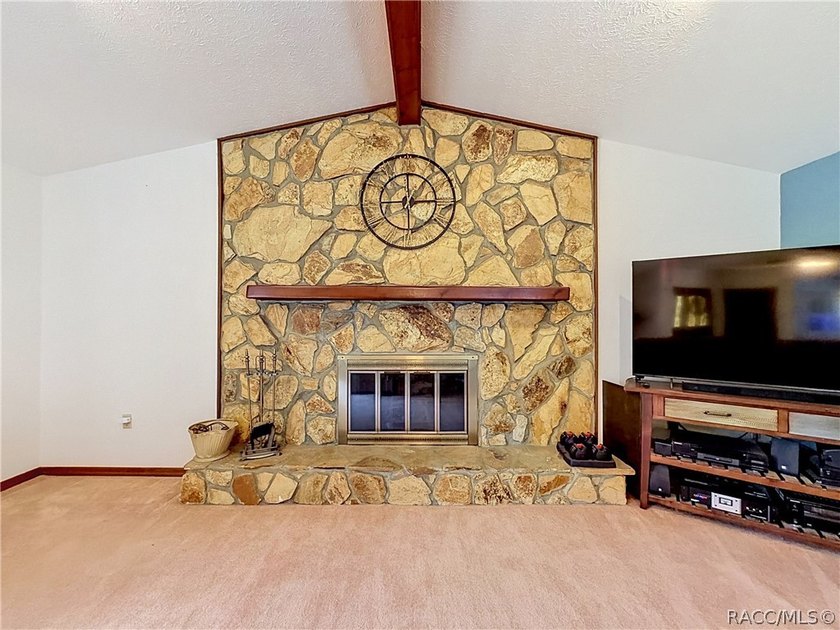 Welcome to this beautifully maintained, large 2 bedroom, 2 bath - photo 14