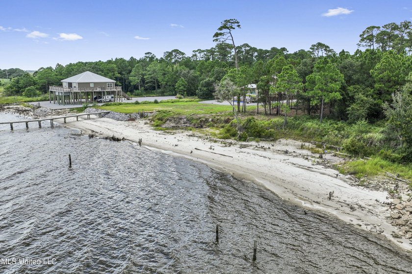 Create your own little slice of paradise on Belle Fontaine - photo 5