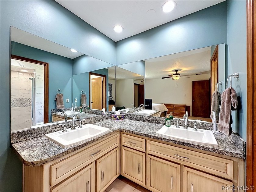 Welcome to this beautifully maintained, large 2 bedroom, 2 bath - photo 33