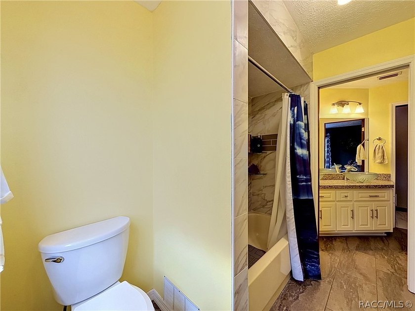 Welcome to this beautifully maintained, large 2 bedroom, 2 bath - photo 41