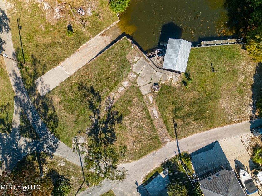 Waterfront opportunity on the Tchoutacabouffa River! This lot - photo 6