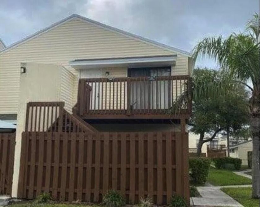 Investor Special or Perfect First-Time Home! Don't miss this - photo 3