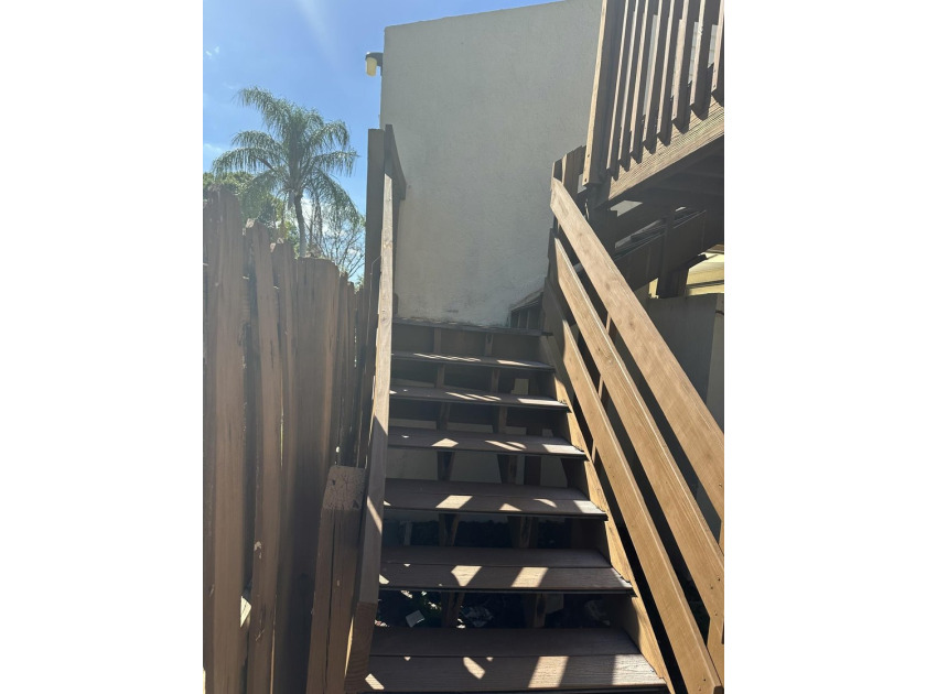 Investor Special or Perfect First-Time Home! Don't miss this - photo 5