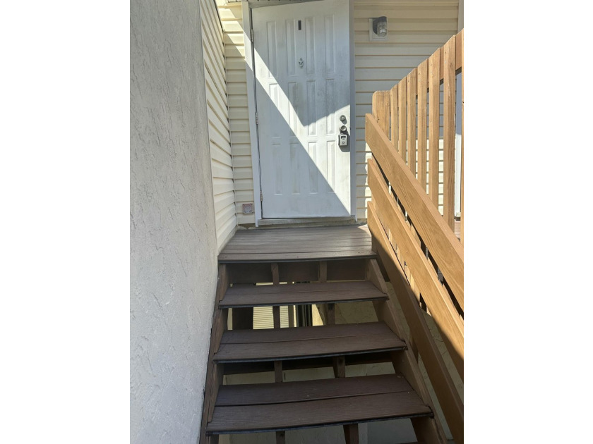 Investor Special or Perfect First-Time Home! Don't miss this - photo 6