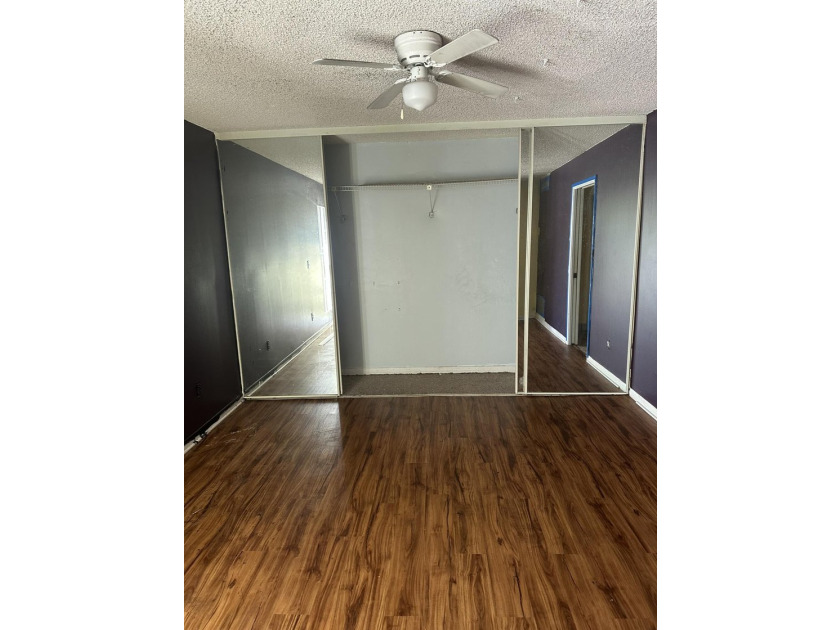Investor Special or Perfect First-Time Home! Don't miss this - photo 8