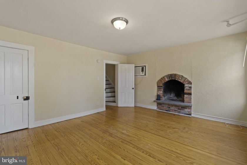 111 Conduit Street is historic Annapolis living at its finest - photo 9