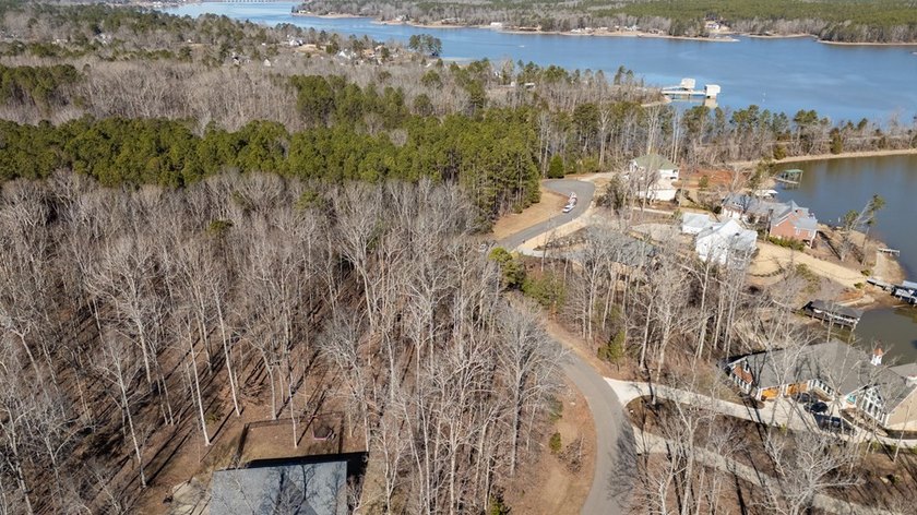 Prime 14.65-Acre Estate or Development Opportunity in Harborside - photo 21