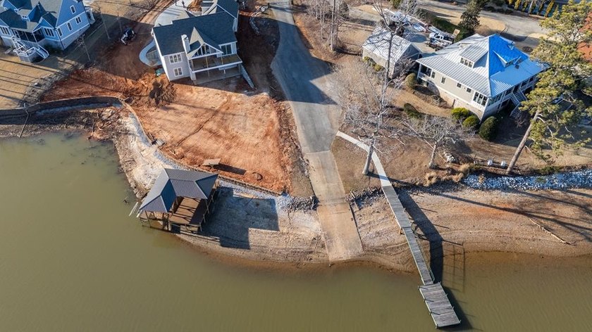 Prime 14.65-Acre Estate or Development Opportunity in Harborside - photo 32