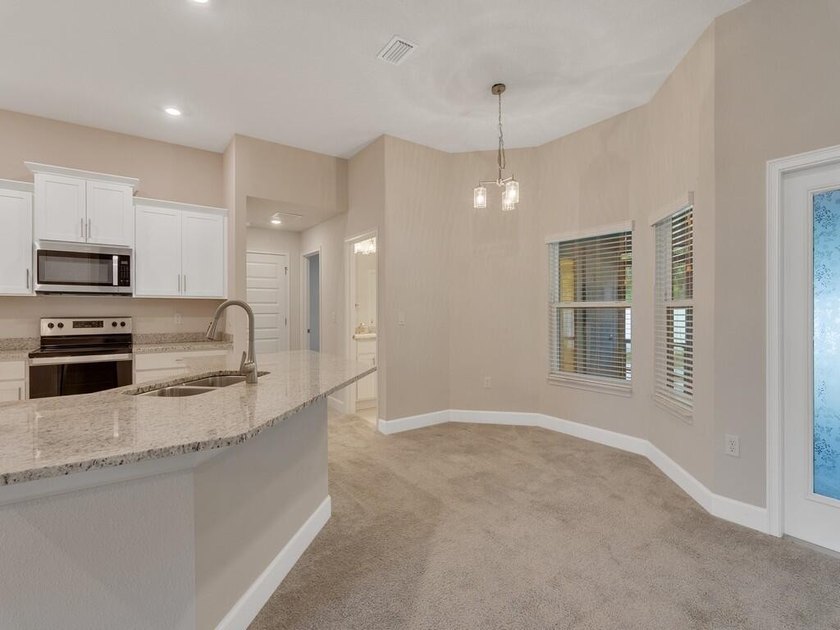 Welcome to Waterstone! A resort style amenities with Low HOA - photo 14