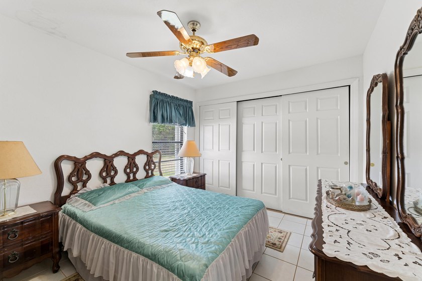 Welcome to this beautifully maintained 3-bedroom, 2-bathroom - photo 39