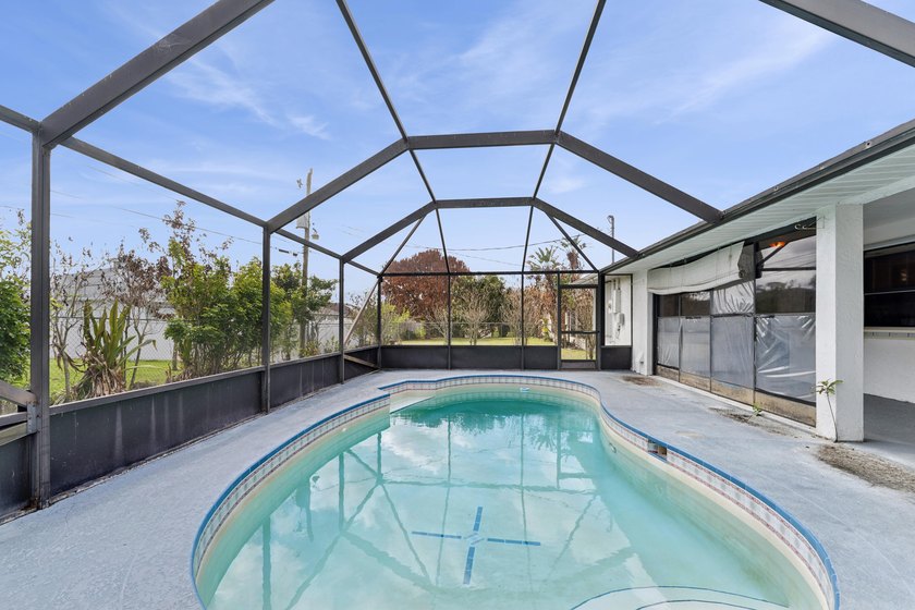 Welcome to this beautifully maintained 3-bedroom, 2-bathroom - photo 44