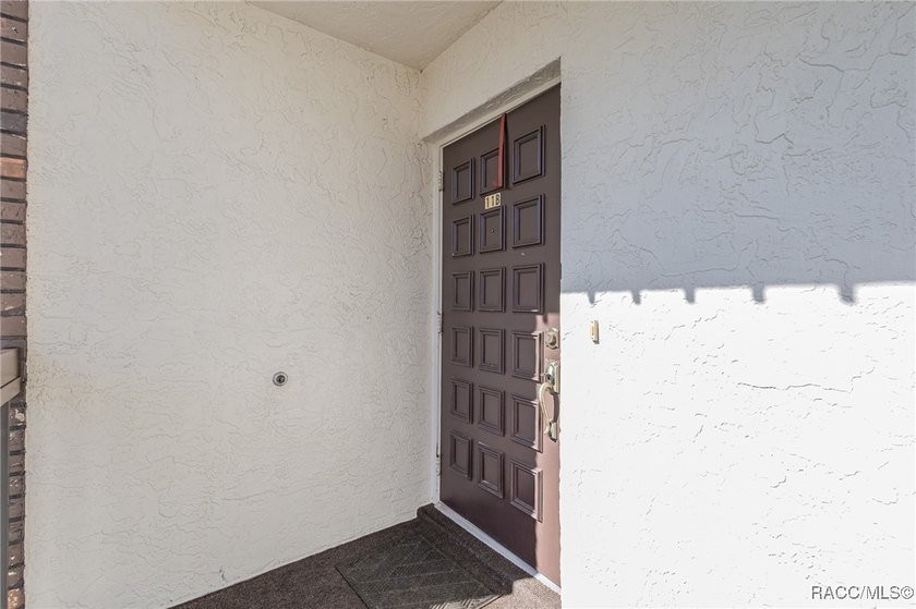 Relax and enjoy convenient living in this 2nd floor corner end - photo 5
