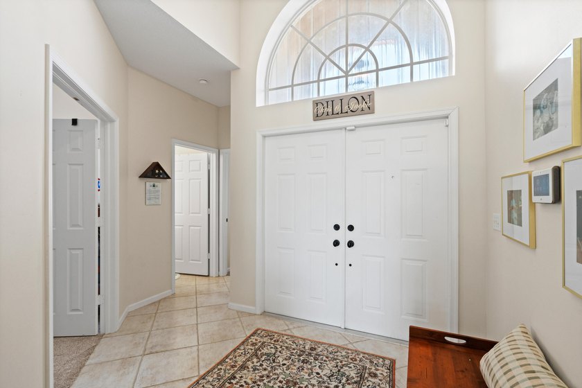 Meticulously maintained and beautifully presented, this - photo 5