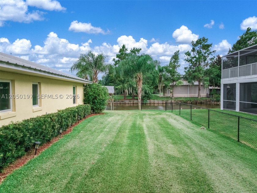 Rare Waterfront Opportunity Tastefully updated canal-front - photo 3